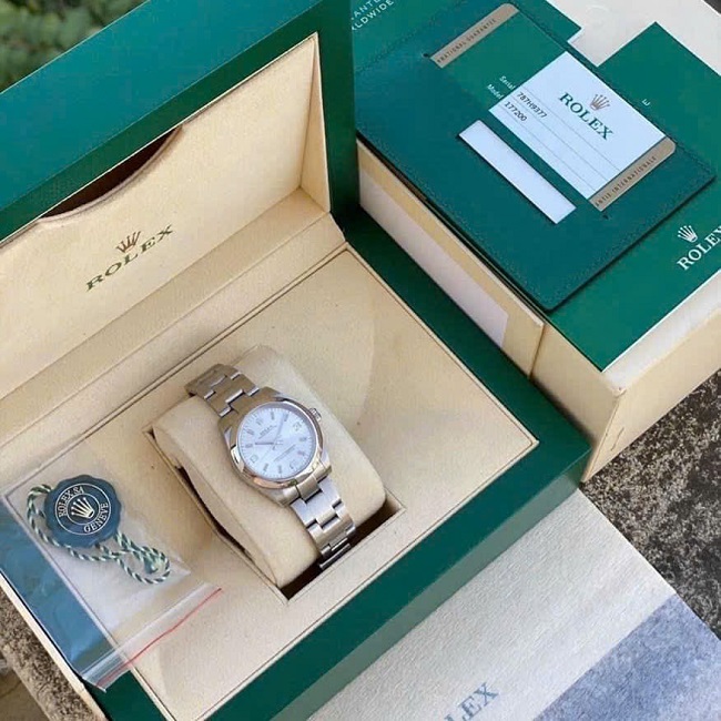 4 Rolex Oyster Perpetual 177200-0018 Automatic 31mm 4 Rolex Oyster Perpetual 177200-0018 Automatic 31mm