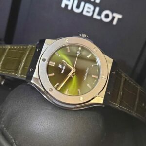 5 Hublot Classic Fusion 511.NX.8970.RX Titanium Green 45mm