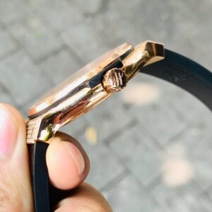 5 Hublot Classic Fusion King Gold Full Pave 581.OX.9010.LR.1704