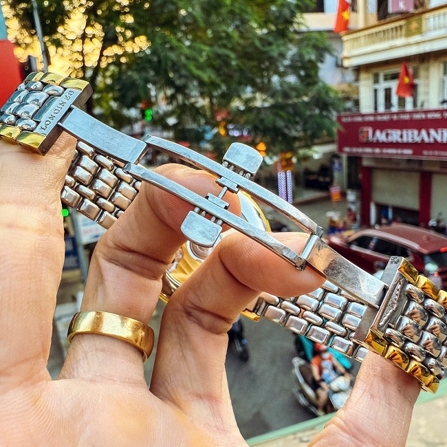 6 Longines Présence L4.921.2.12.7 Automatic 38.5mm 6 Longines Présence L4.921.2.12.7 Automatic 38.5mm