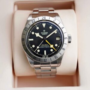 1 Tudor Black Bay Pro M79470-0001 Automatic 39mm