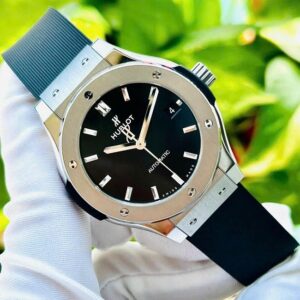2 Hublot Classic Fusion Black Titanium 565.NX.1171.RX