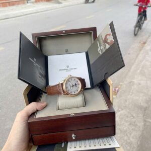 6 Frederique Constant FC330RM6B4 Runabout Moonphase