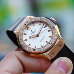 6 Hublot Classic Fusion King Gold Opalin 38mm 565.OX.2610.LR