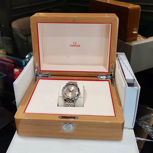 6 Omega DeVille Prestige Co Axial 424.20.40.20.13.001 Demi 18k 6 Omega DeVille Prestige Co Axial 424.20.40.20.13.001 Demi 18k
