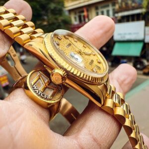 7 Rolex Ladies DateJust 6827 31mm Automatic