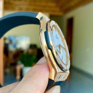 2 Hublot Classic Fusion 42mm Ultra Thin 545.NX.2210.LR