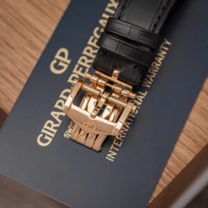 4 Girard Perregaux Laureato 81005-52-132-BB6A 18k Rose Gold