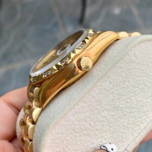 5 Rolex Day-Date 18048 Diamond Automatic 18k Gold