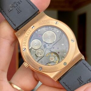 6 Hublot Classic Fusion 42mm Ultra Thin 545.NX.2210.LR
