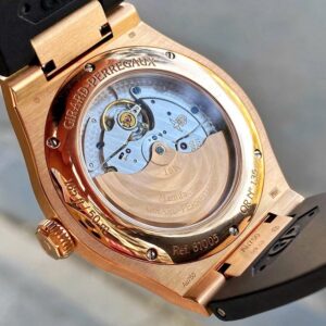 7 Girard Perregaux Laureato 81005-52-132-BB6A 18k Rose Gold
