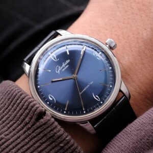 2 Glashutte Original Senator Vintage Sixties 1-39-52-06-02-04