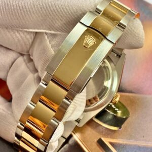 2 Rolex Oyster Perpetual DateJust 126233 Automatic