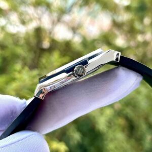 5 Hublot Classic Fusion Titanium Blue 542.NX.6670.LR.JPN18 45mm