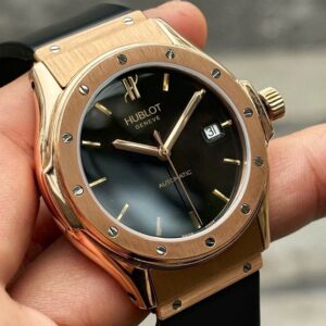 2 Hublot Classic Fusion 18k Rose Gold 1915NE108 41mm