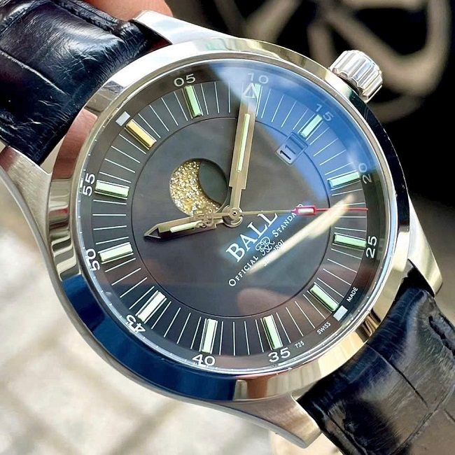 5 Ball Moon Phase NM2282C Tritium Since 1891 Automatic 5 Ball Moon Phase NM2282C Tritium Since 1891 Automatic