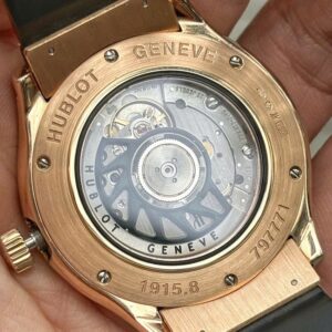 5 Hublot Classic Fusion 18k Rose Gold 1915NE108 41mm
