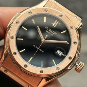 7 Hublot Classic Fusion 18k Rose Gold 1915NE108 41mm