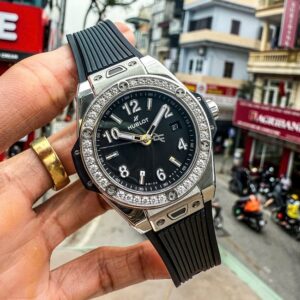 1 Hublot Big Bang One Click 485.SX.1170.RX.1204 Diamonds 33mm