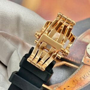 2 Girard Perregaux Laureato Automatic 8100552132BB6A