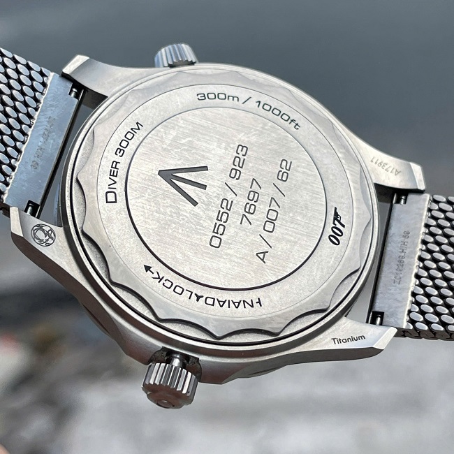 2 Omega Seamaster No Time To Die 007 42mm 210.90.42.20.01.001 2 Omega Seamaster No Time To Die 007 42mm 210.90.42.20.01.001