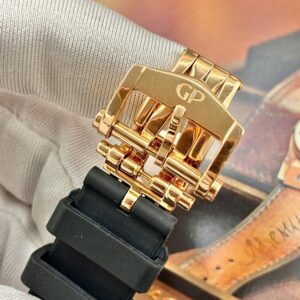 5 Girard Perregaux Laureato Automatic 8100552132BB6A