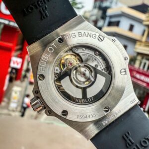 6 Hublot Big Bang One Click 485.SX.1170.RX.1204 Diamonds 33mm