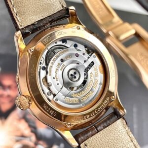 2 Jaeger-LeCoultre Master Reserve de Marche Q1482401