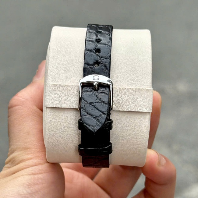 5 Omega DeVille Diamond Quartz 424.13.27.60.51.001 5 Omega DeVille Diamond Quartz 424.13.27.60.51.001