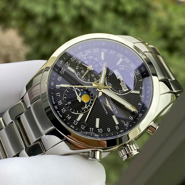 7 Longines Conquest Moonphase Chronograph L2.798.4.52.6 7 Longines Conquest Moonphase Chronograph L2.798.4.52.6