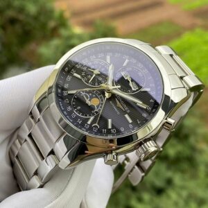 8 Longines Conquest Moonphase Chronograph L2.798.4.52.6