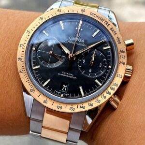 2 Omega Speedmaster Chronograph 331.20.42.51.01.002
