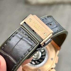 4 Hublot Big Bang Chronograph King Gold 341.PT.5010.LR