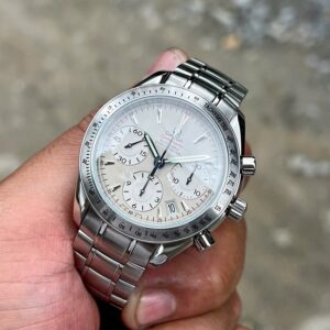 4 Omega Speedmaster Chronometer 323.10.40.40.02.001