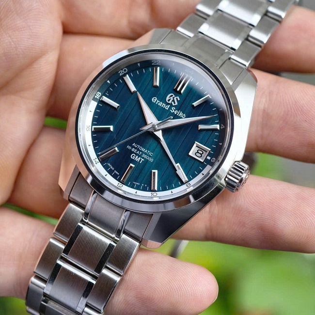 3 Grand Seiko Heritage Hi Beat GMT Limited Edition 700 SBGJ241 3 Grand Seiko Heritage Hi Beat GMT Limited Edition 700 SBGJ241