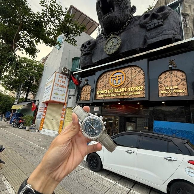 Carl F. Bucherer Flyback Niềng lên kim Baguette mặt xanh Navy Blue 00.10919.08.93.01 1 Carl F. Bucherer Flyback Niềng lên kim Baguette mặt xanh Navy Blue 00.10919.08.93.01 1