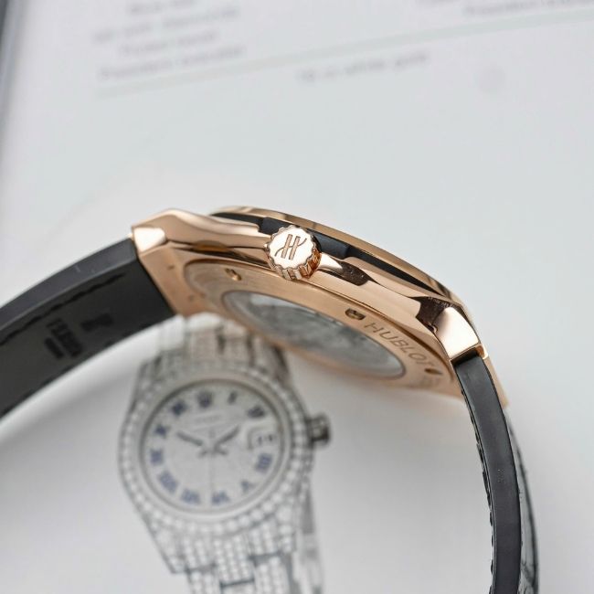 Hublot Classic Vàng khối 18k kim zin hãng 542.PX.1180.RX.1104 42mm 2
