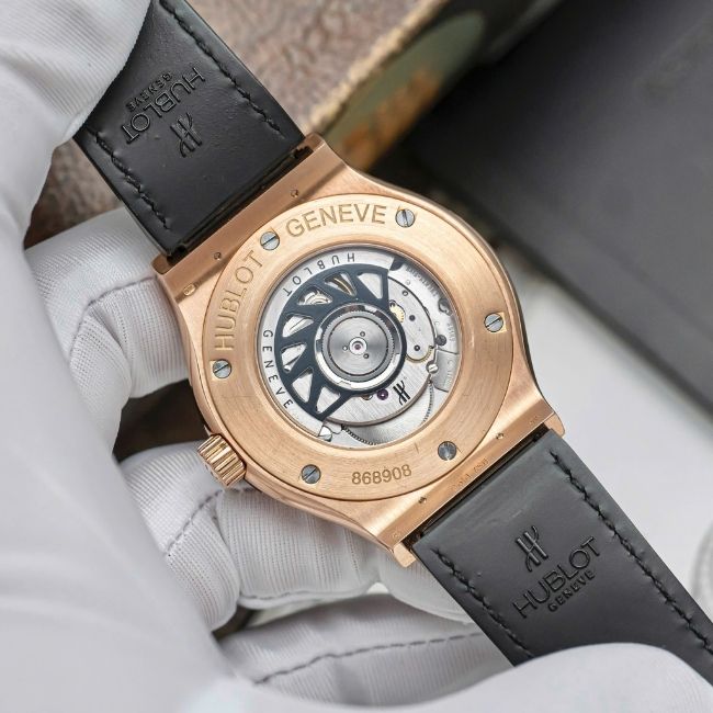 Hublot Classic Vàng khối 18k kim zin hãng 542.PX.1180.RX.1104 42mm 3