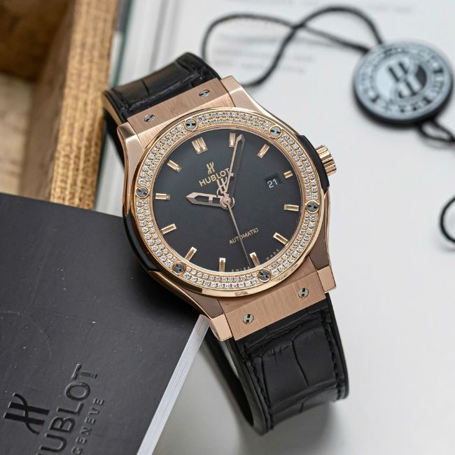 Hublot Classic Vàng khối 18k kim zin hãng 542.PX.1180.RX.1104 42mm 5