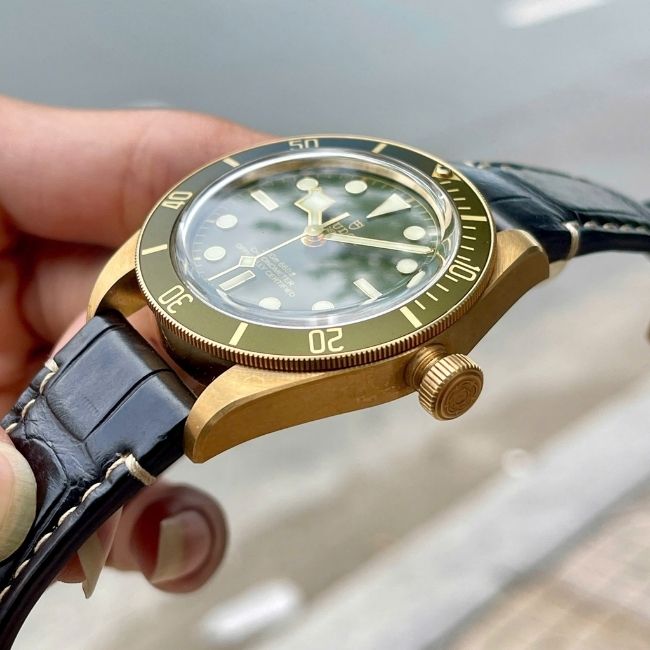 Tudor Black Bay 58 Chronometer M79018V-0001 Vàng khối 18k 4