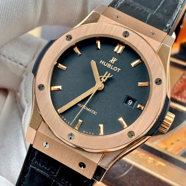 Hublot classsic mặt đen vàng hồng 18k Automatic 542.OX.1181.LR 42mm 5