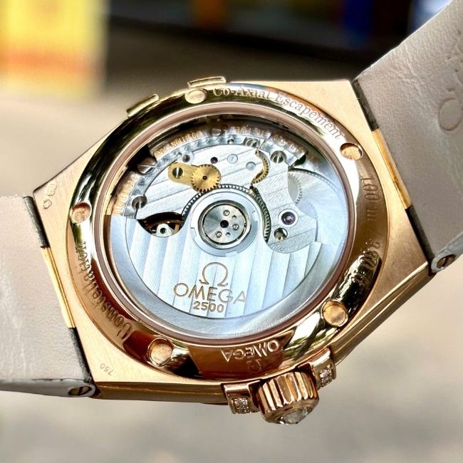 Omega Constellation Vàng khối 18k MOP Diamond 123.57.35.20.55.003 Co-Axial 2