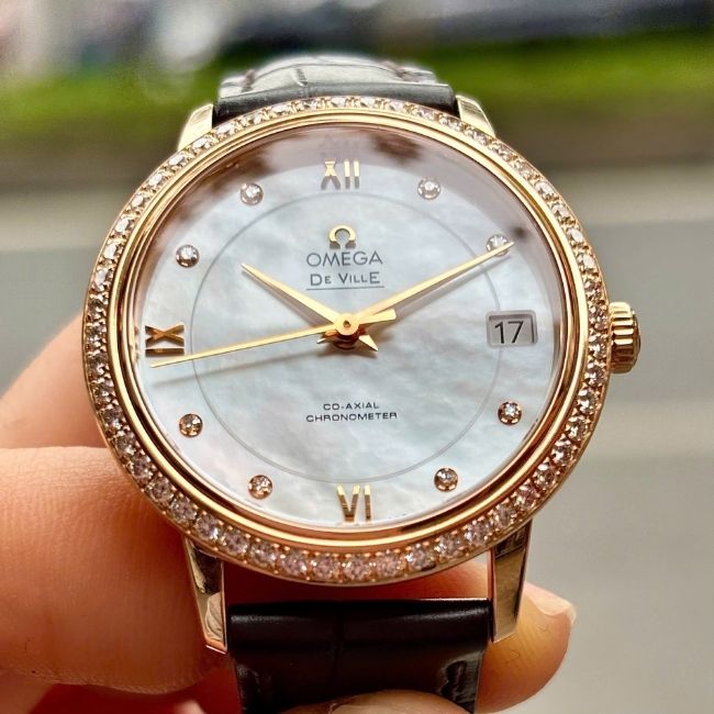 Omega DeVille Coaxial nữ MOP Diamond 424.58.33.20.55.001 33mm 18k Au750 3