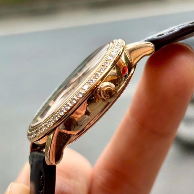 Omega DeVille Coaxial nữ MOP Diamond 424.58.33.20.55.001 33mm 18k Au750 4