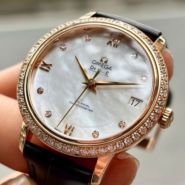 Omega DeVille Coaxial nữ MOP Diamond 424.58.33.20.55.001 33mm 18k Au750 7