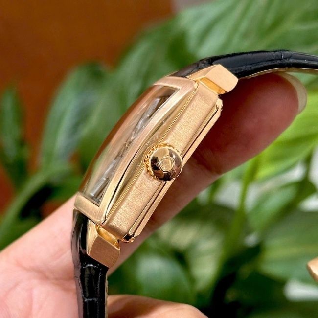 Omega DeVille X2 Vàng đúc 18k mặt đen - dây da Automatic 5