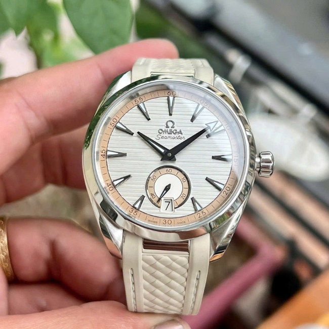 Omega Seamaster AT kim rốn 41mm - dây cao su 1