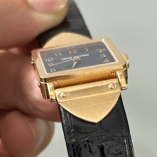 LOUIS VUITTON EMPRISE Quartz Q321M0 Vàng đúc 18k 22mm 2