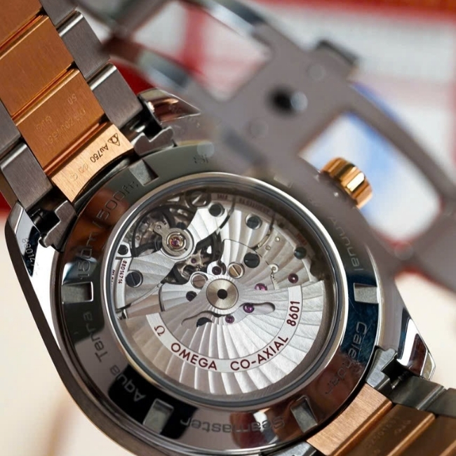 Omega Seamaster AT 2 lịch demi đúc 18k 23120432206002 mặt đen 43mm 4