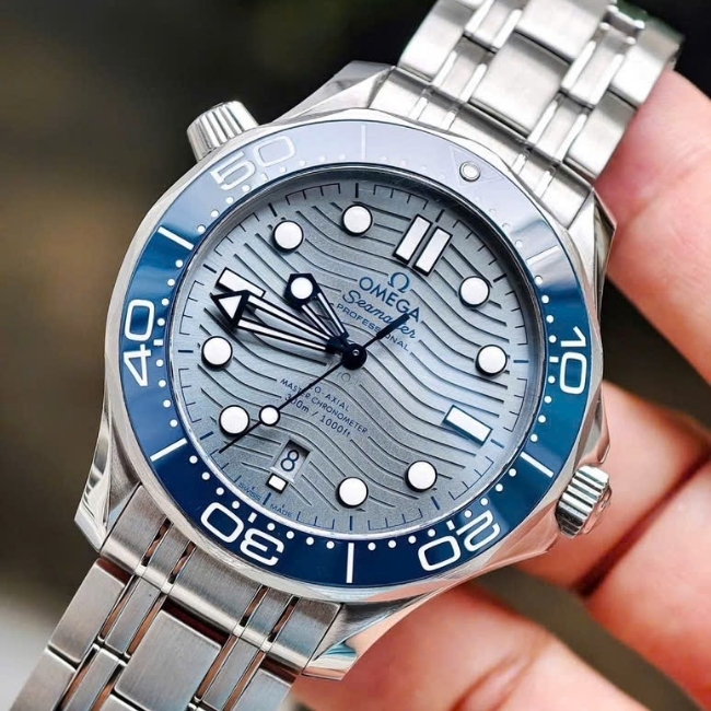Omega Seamaster Diver 300 mặt xám 42mm - Master Coaxial - có van xả khí heli 1